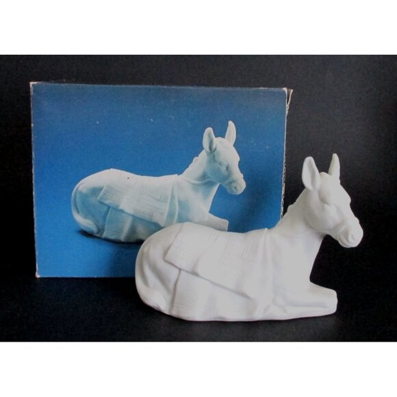 Avon Nativity Collectibles The Donkey Figurine  - Vintage 1984 White Porcelain - Picture 1 of 9